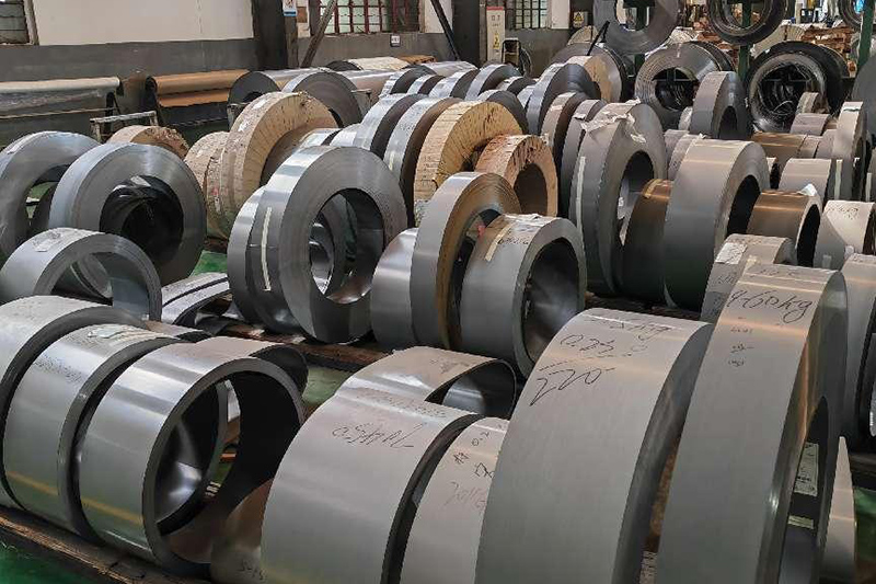3 HIGH-SPEED SLITTING LINES
